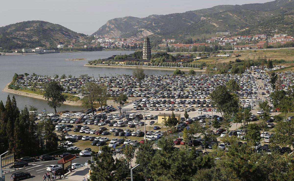 豐都旅游景點停車場